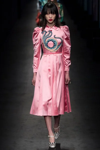 Look 24